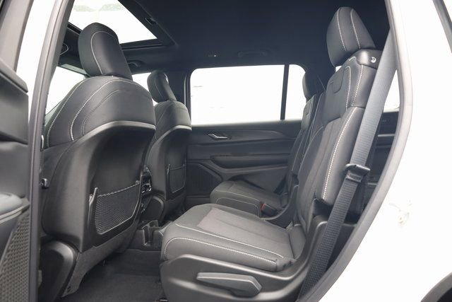 Used 2025 Jeep Grand Cherokee L Laredo w/ Luxury Tech Group I image 24