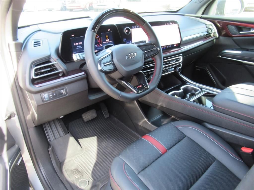 Used 2024 Chevrolet Traverse RS w/ LPO, Floor Liner Package image 15
