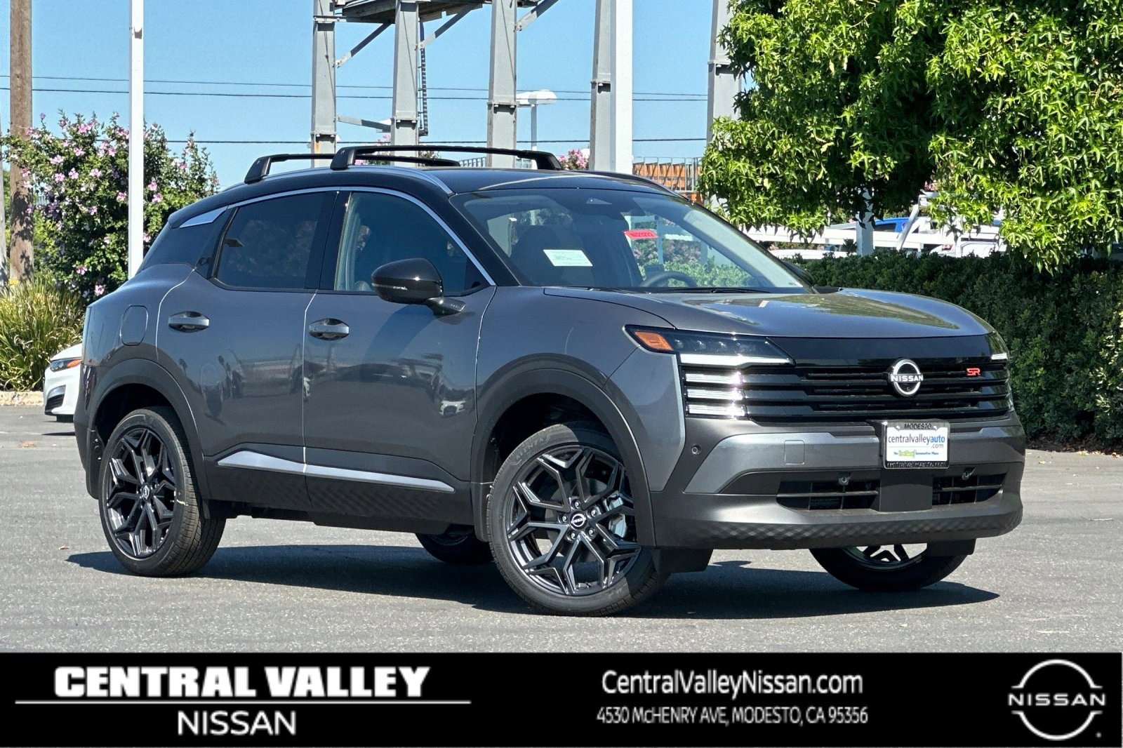 New 2025 Nissan Kicks SR