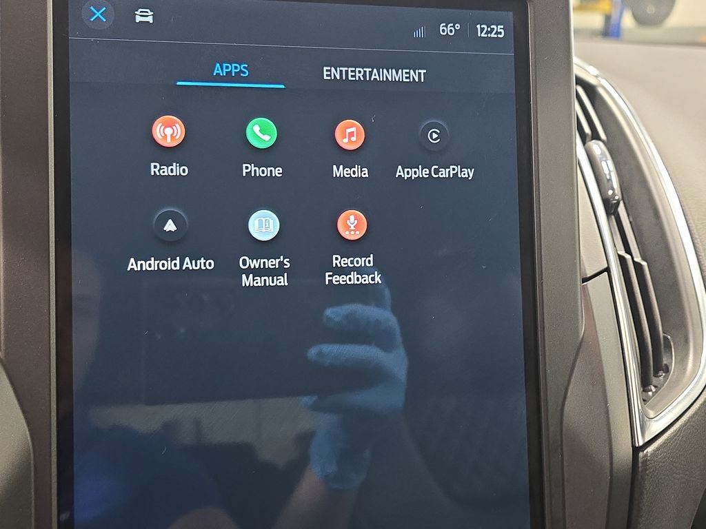 Used 2024 Ford Edge Titanium image 24