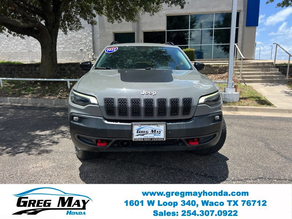 Used 2022 Jeep Cherokee Trailhawk w/ Premium Leather Package AWD/4WD video 2