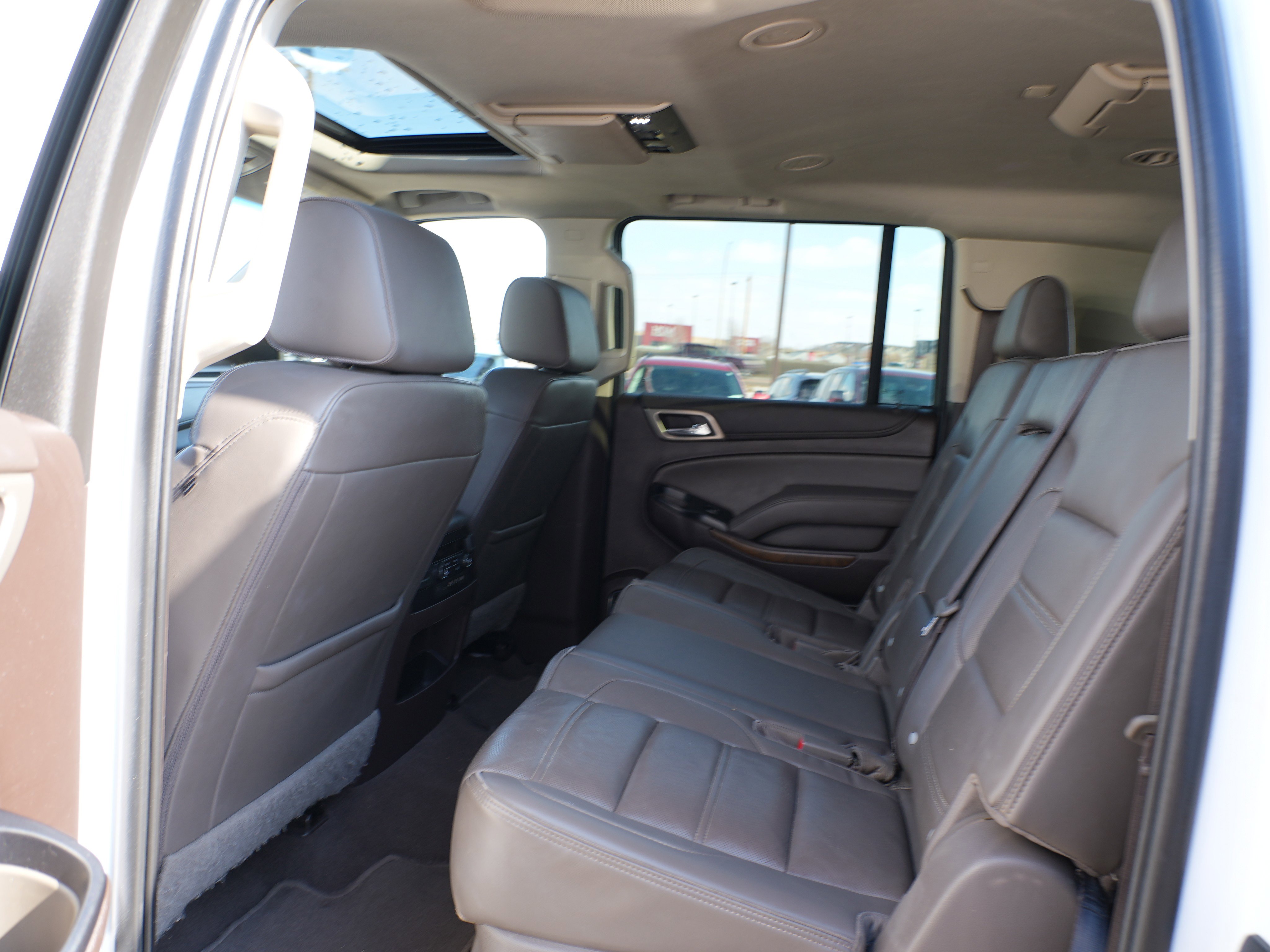 Used 2019 GMC Yukon XL Denali w/ Open Road Package image 18