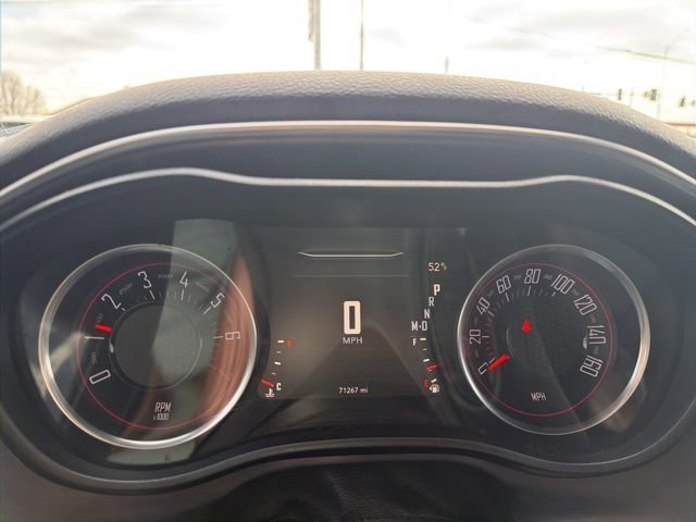 Used 2016 Dodge Challenger SXT image 19
