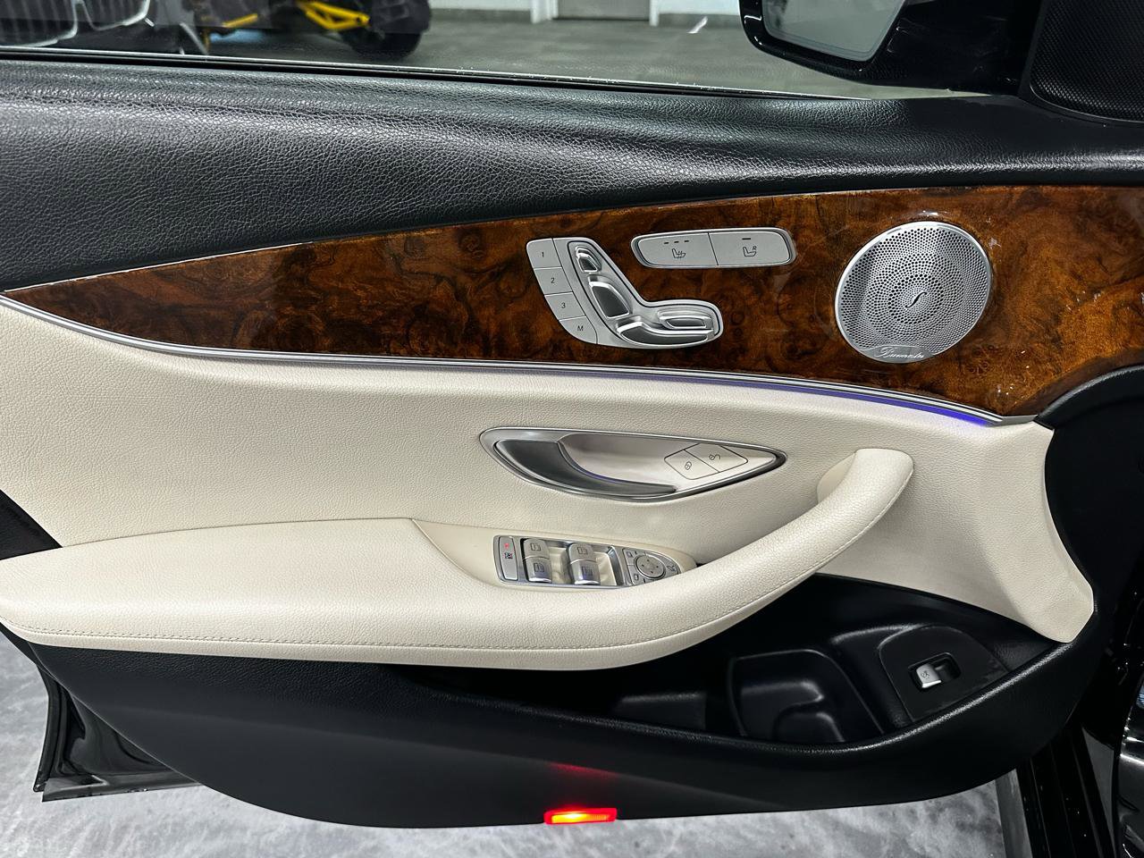 Used 2019 Mercedes-Benz E 300 4MATIC w/ Premium 1 Package image 12