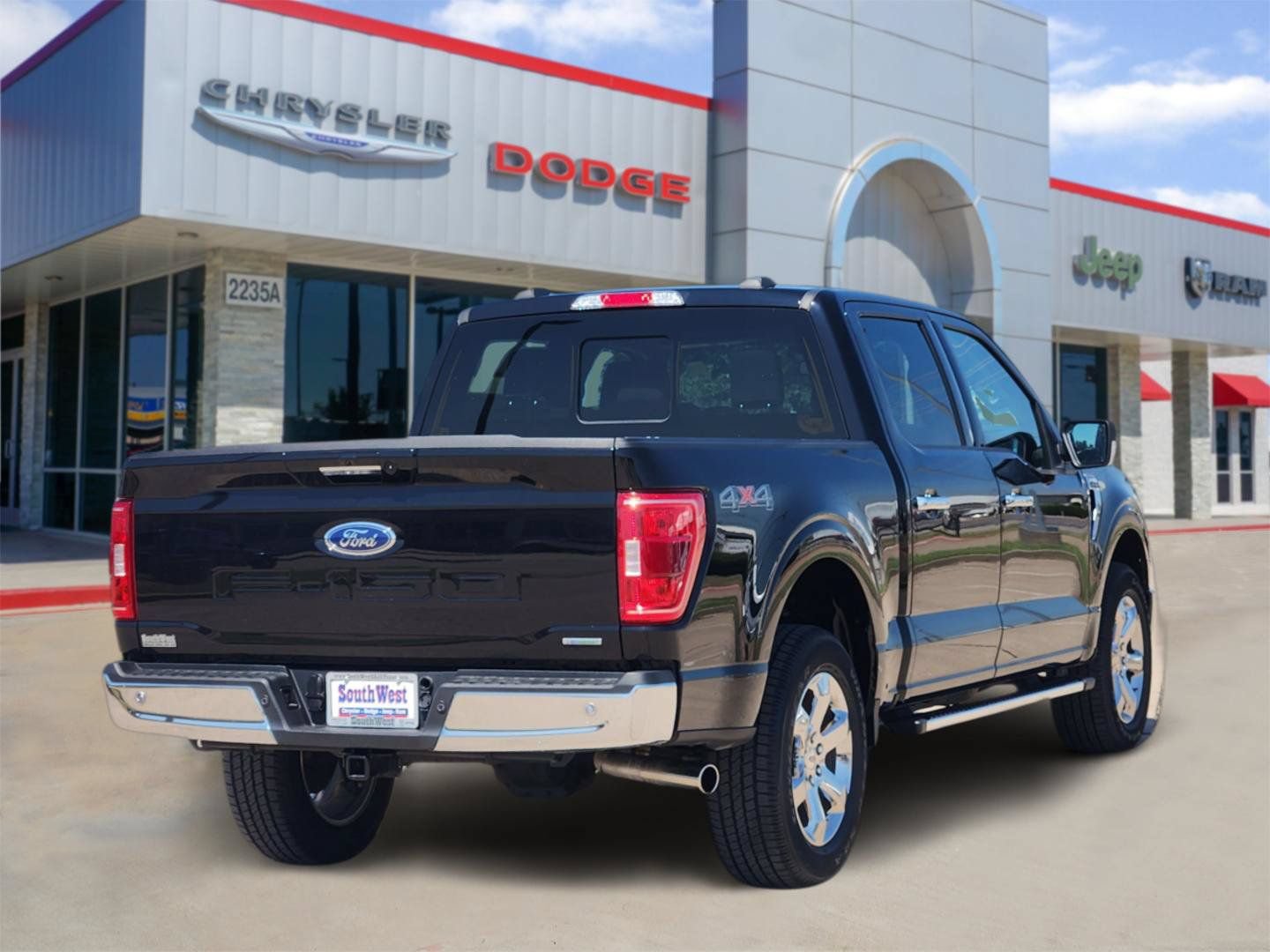 Used 2023 Ford F150 XLT w/ Equipment Group 302A High AWD/4WD image 5
