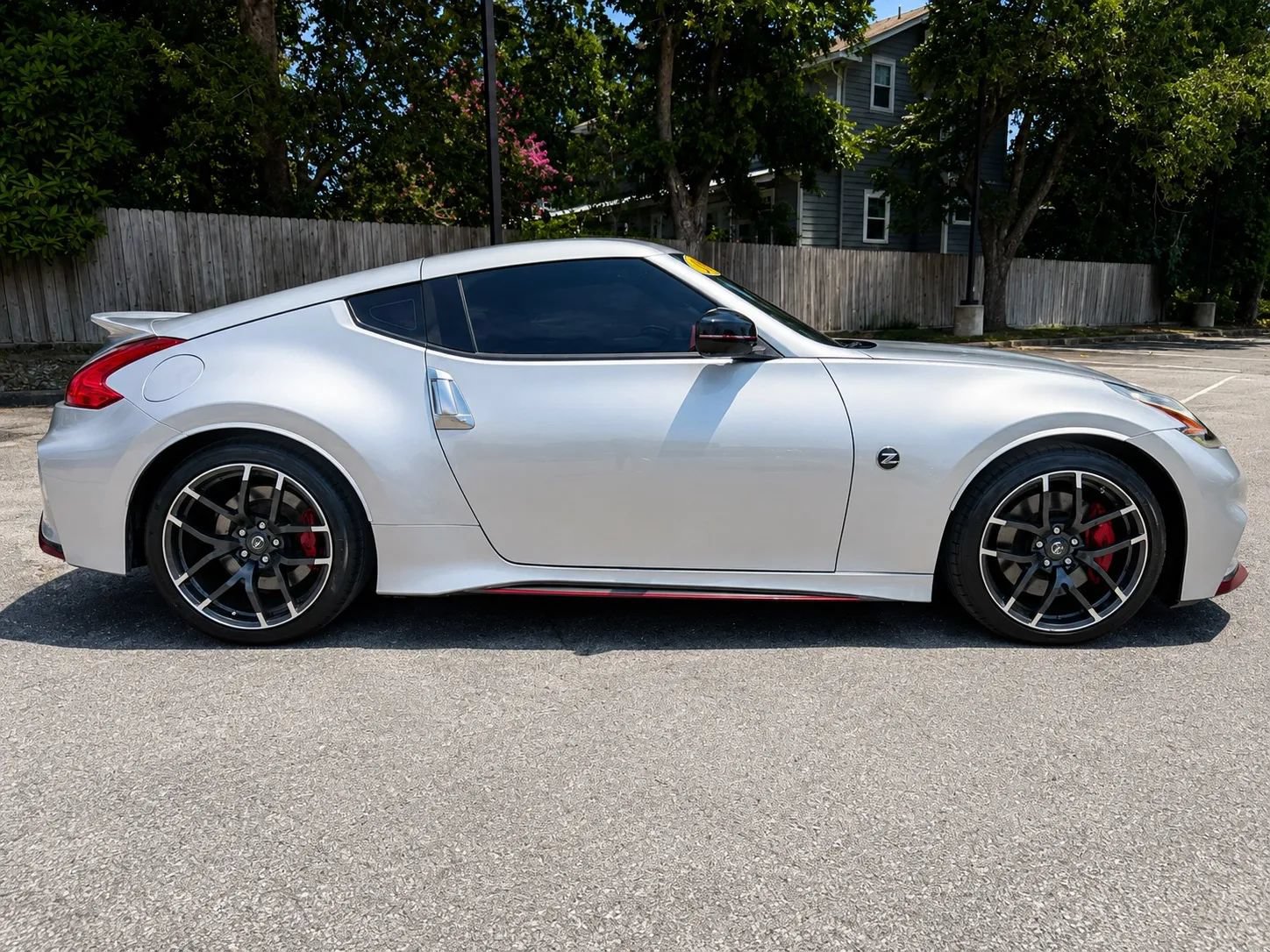 Used 2016 Nissan 370Z NISMO RWD image 4