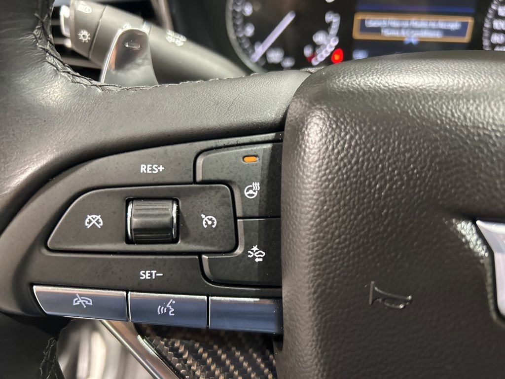 Used 2024 Cadillac XT6 Sport image 16