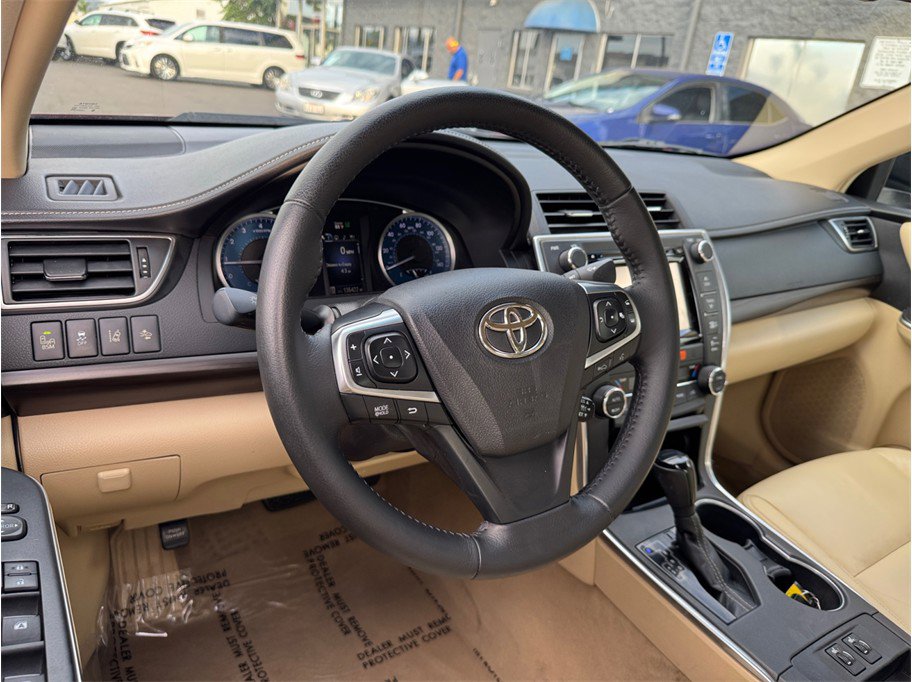Used 2015 Toyota Camry XLE w/ Advanced Technology Package image 23