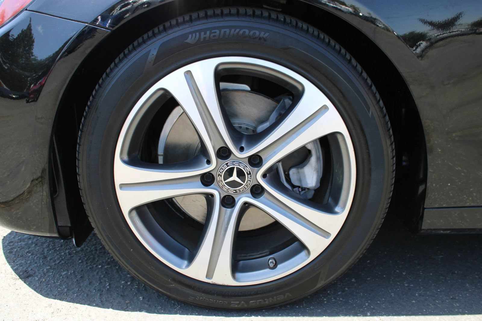 Used 2019 Mercedes-Benz E 300 image 29
