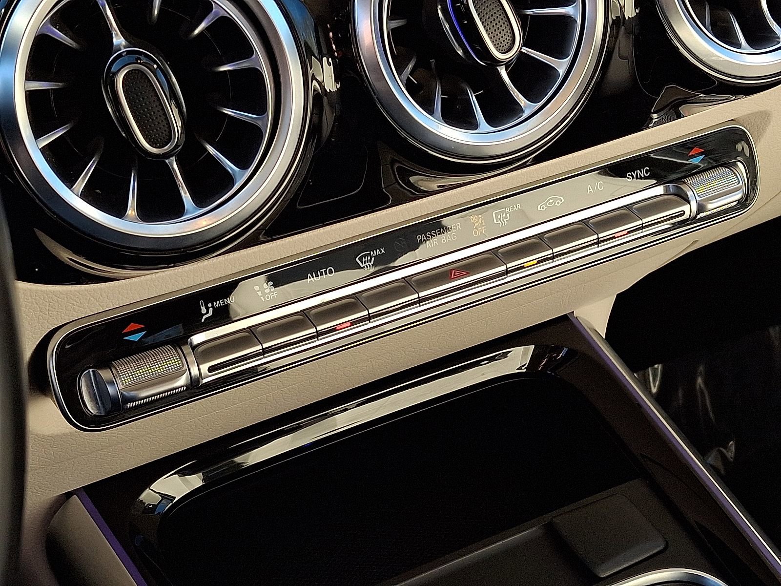 Used 2022 Mercedes-Benz GLA 250 4MATIC image 15