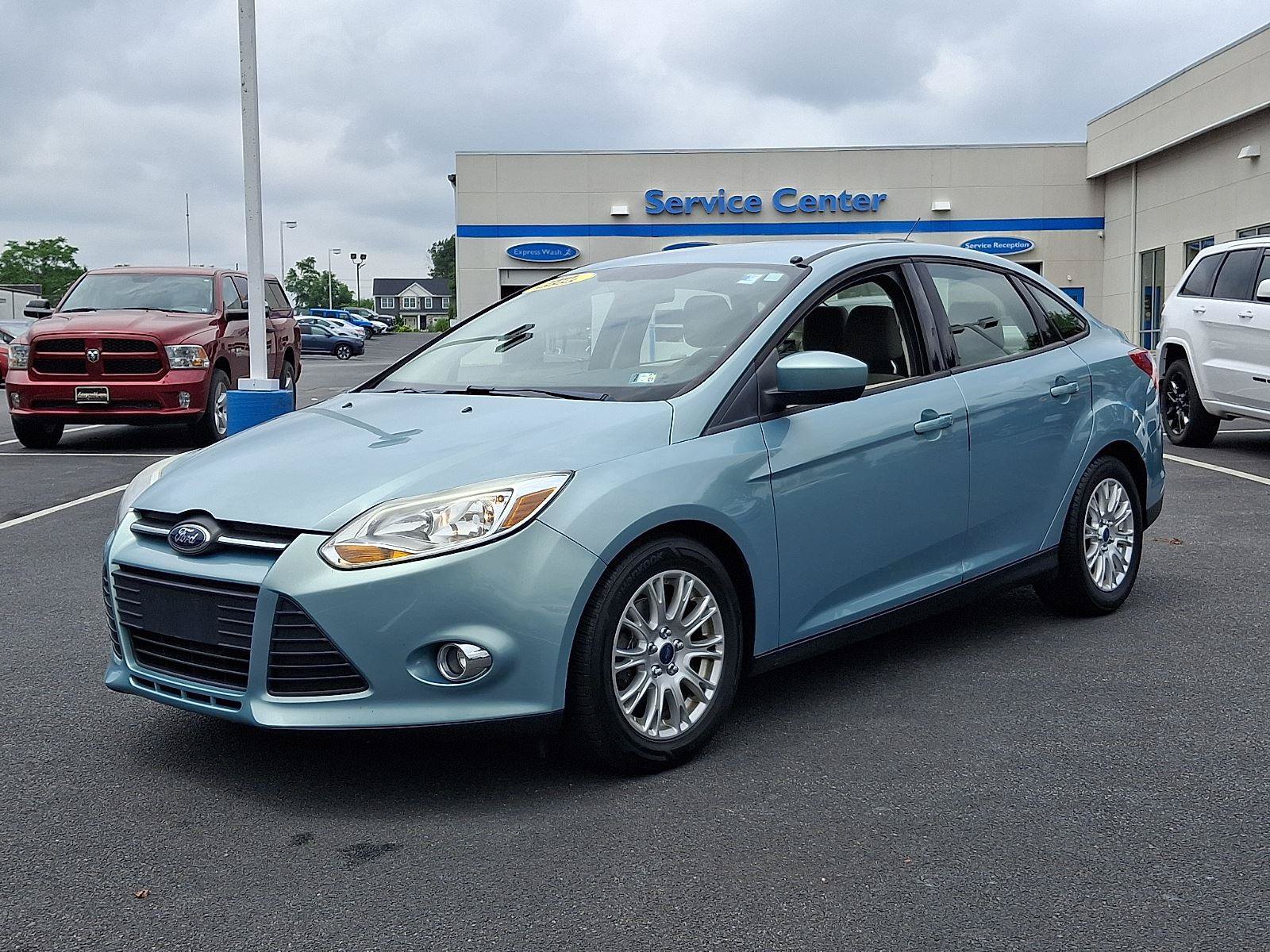 Used 2012 Ford Focus SE FWD image 3