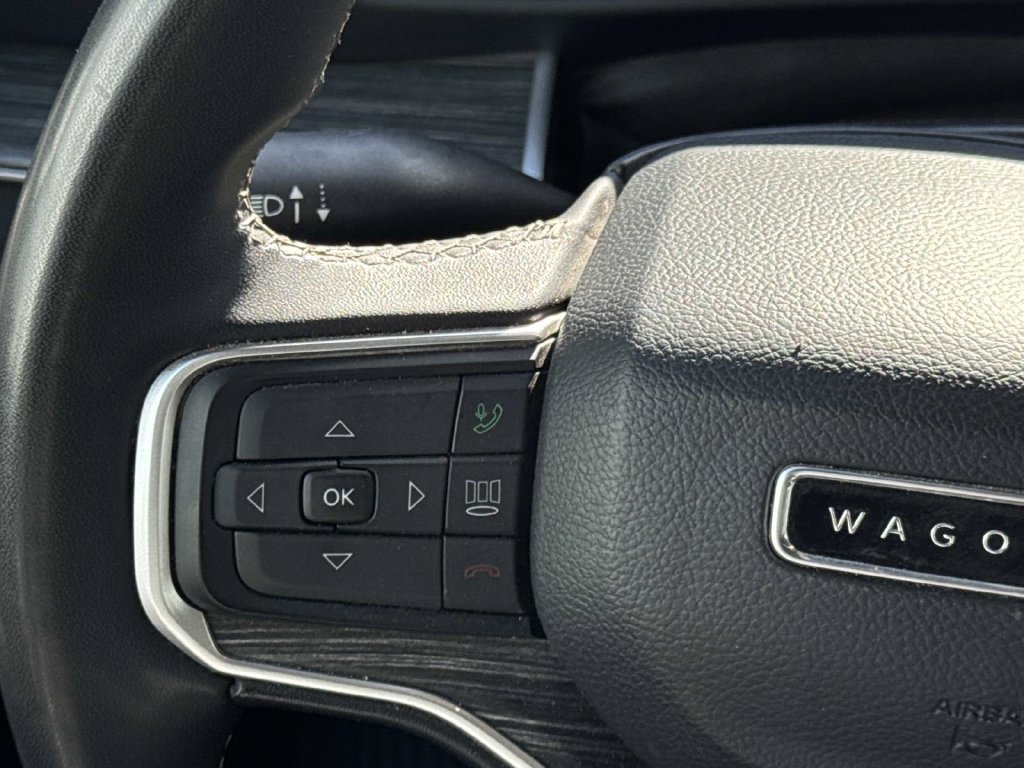Used 2024 Jeep Wagoneer Series II RWD image 8