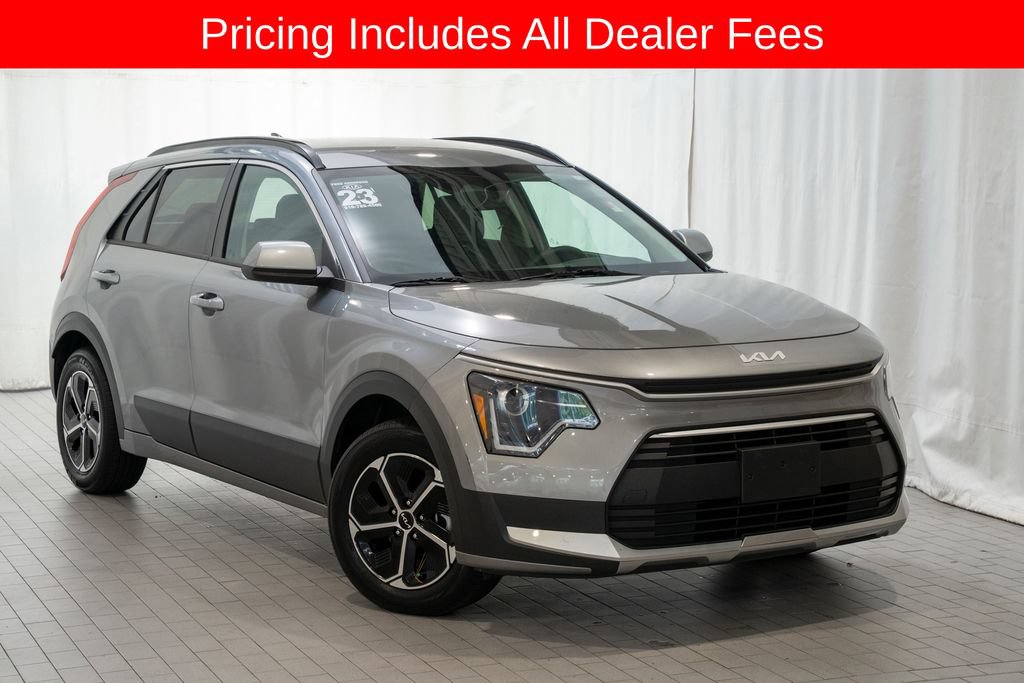 Used 2023 Kia Niro LX FWD image 1