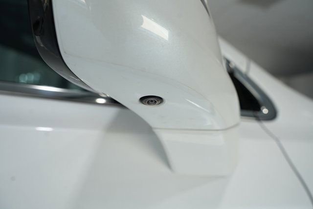 Used 2024 Buick Enclave Avenir image 7