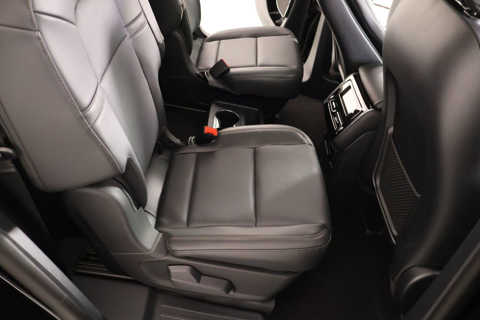 New 2026 Lincoln Aviator AWD image 15