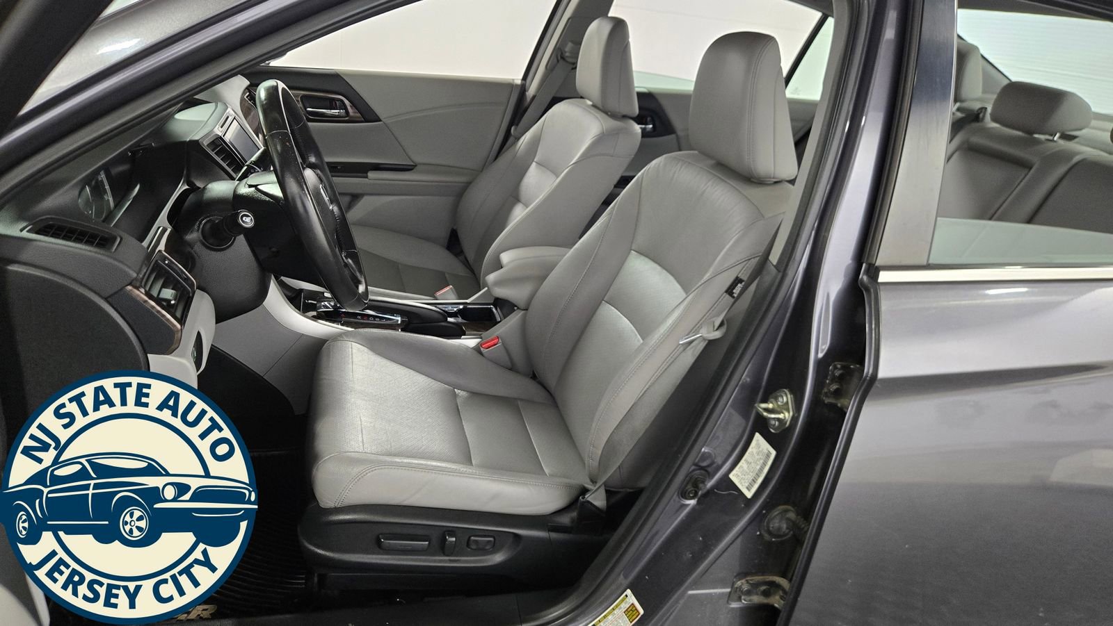 Used 2017 Honda Accord EX-L image 29