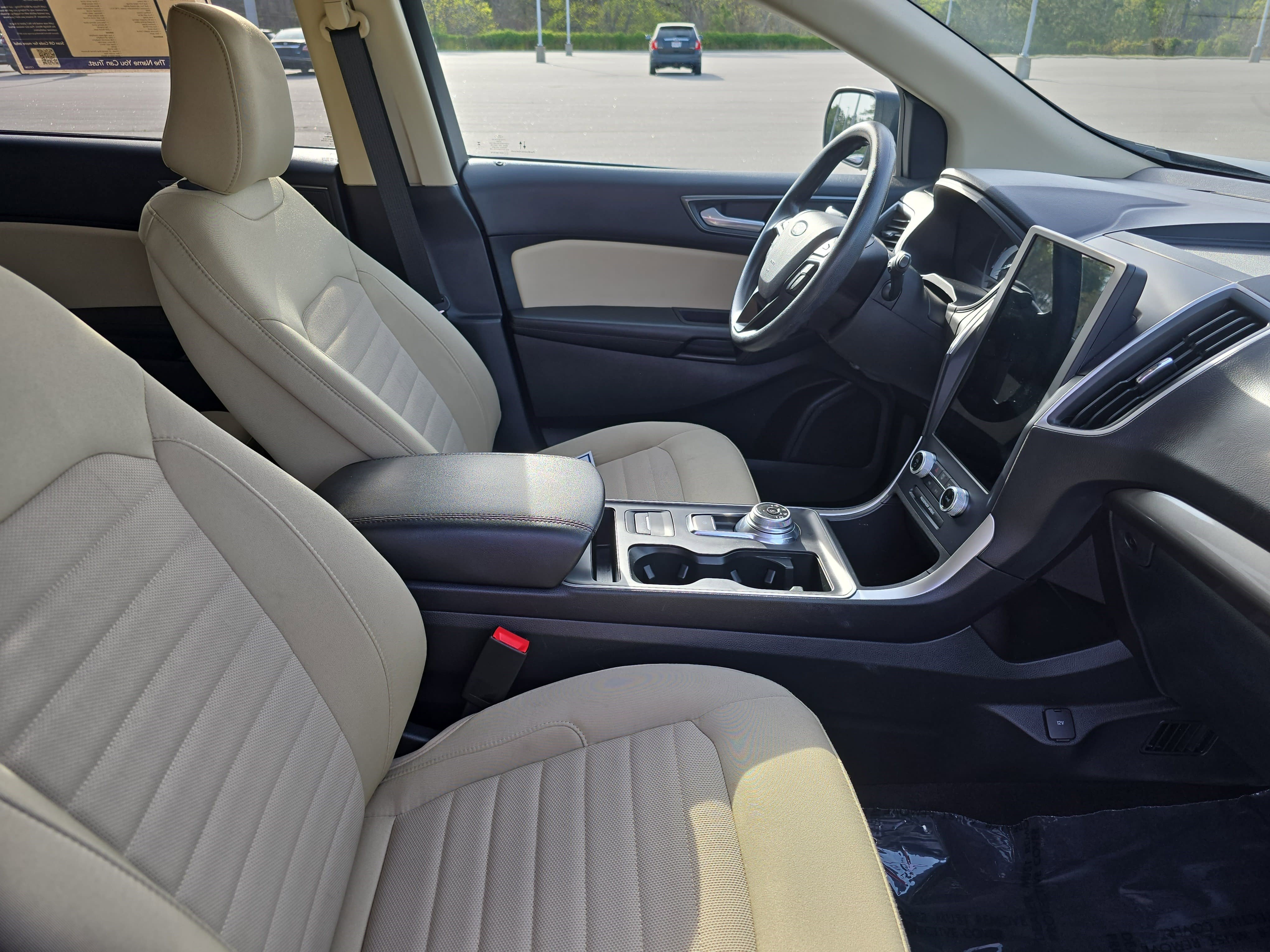 Used 2023 Ford Edge SE image 10