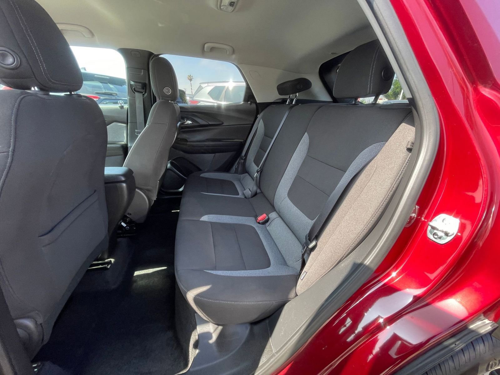 Used 2025 Chevrolet TrailBlazer LT FWD image 27