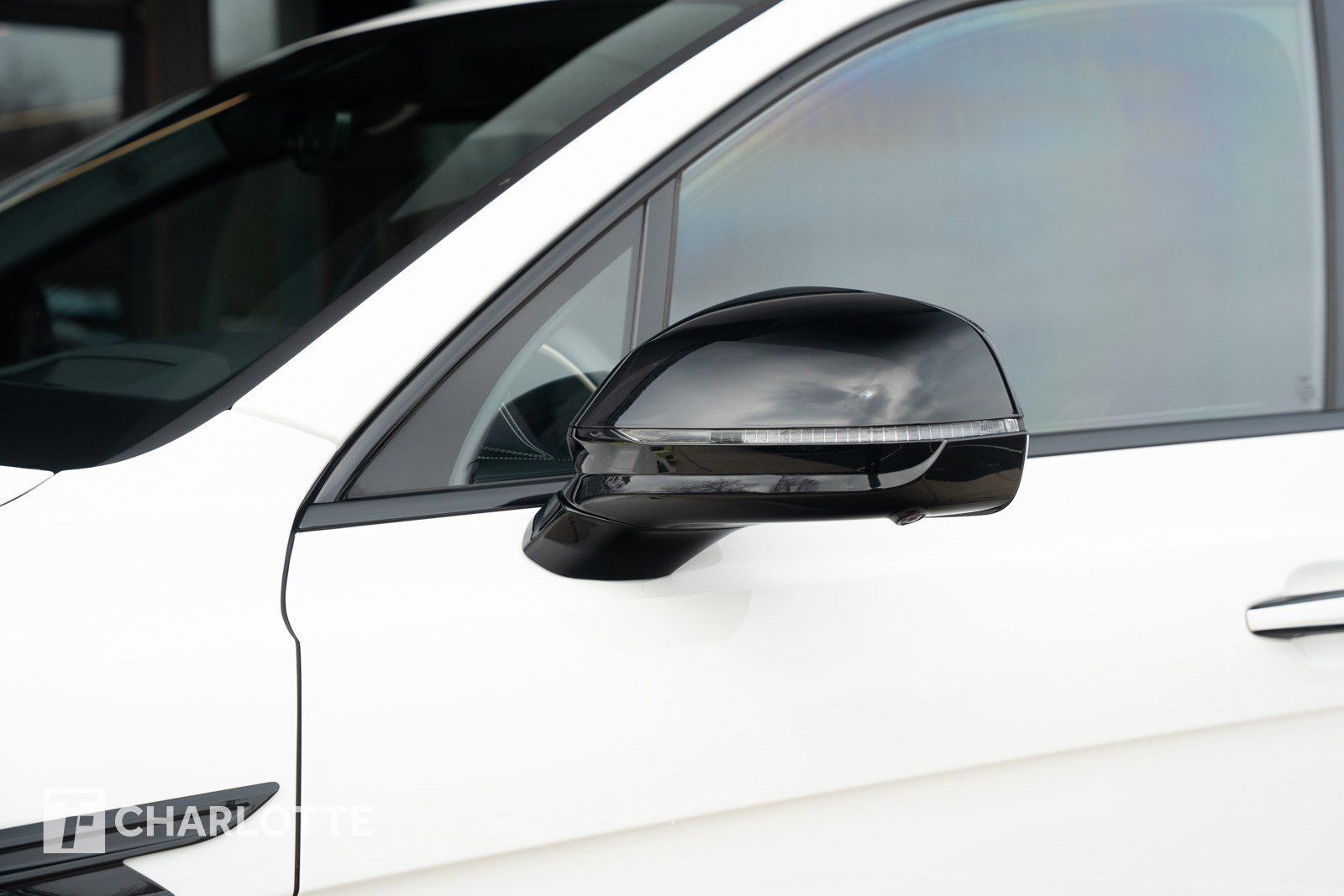 Used 2024 Bentley Bentayga image 8