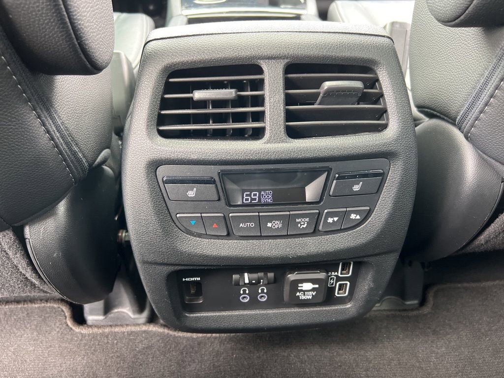 Used 2022 Honda Pilot Touring image 29