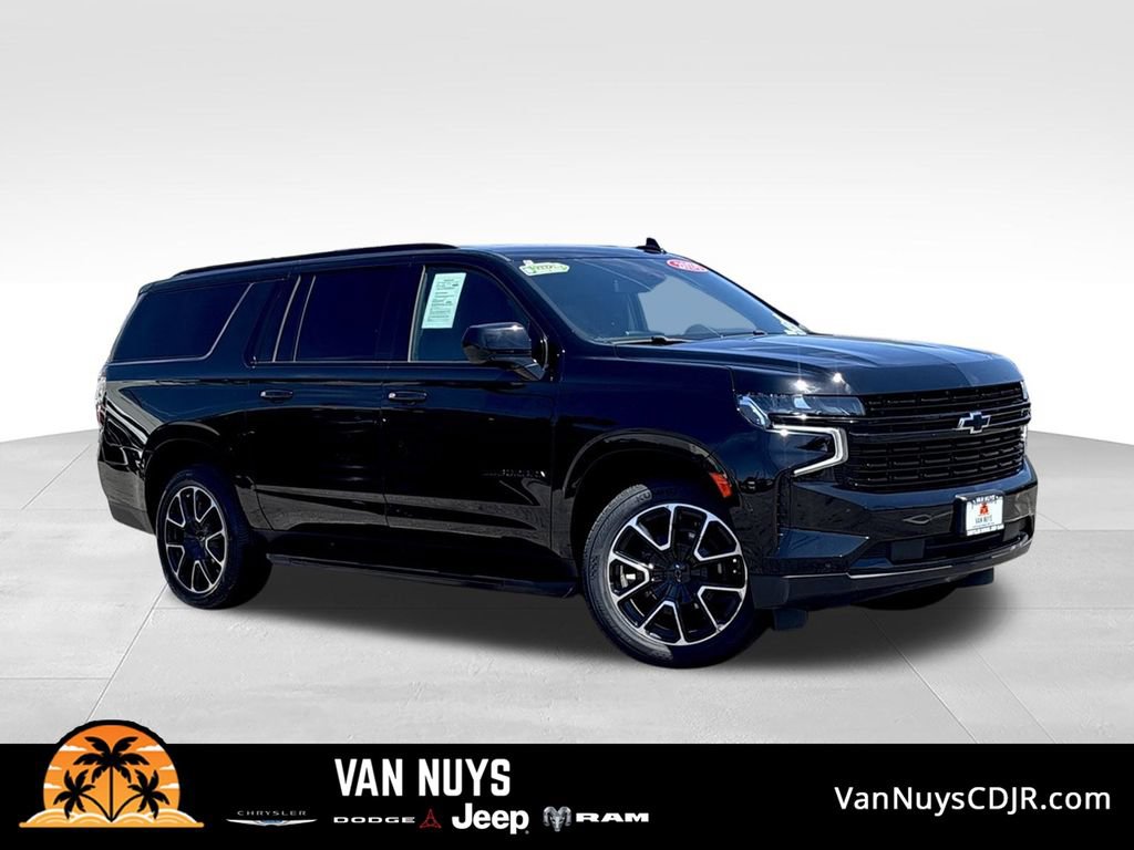 Used 2024 Chevrolet Suburban RST RWD image 1