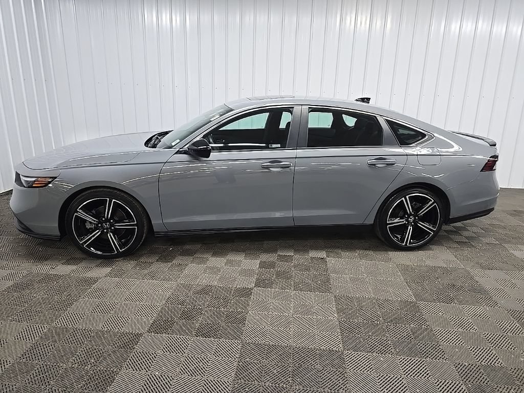 Used 2023 Honda Accord Sport image 5