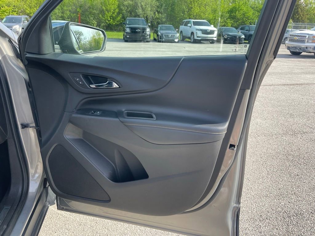 Used 2018 Chevrolet Equinox Premier FWD image 20