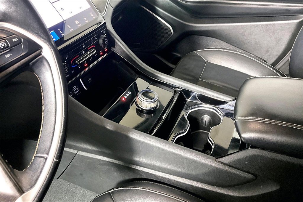 Used 2022 Jeep Grand Cherokee L Limited image 13