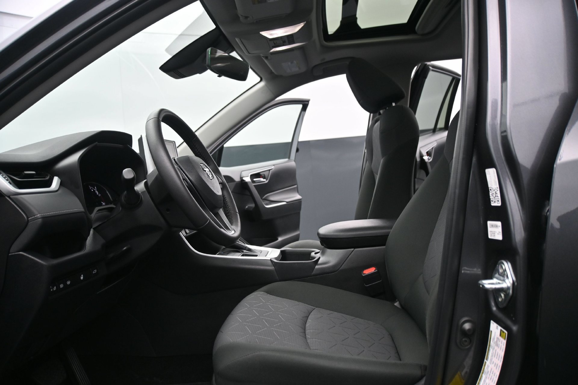 Used 2025 Toyota RAV4 XLE w/ Convenience Package AWD/4WD image 20