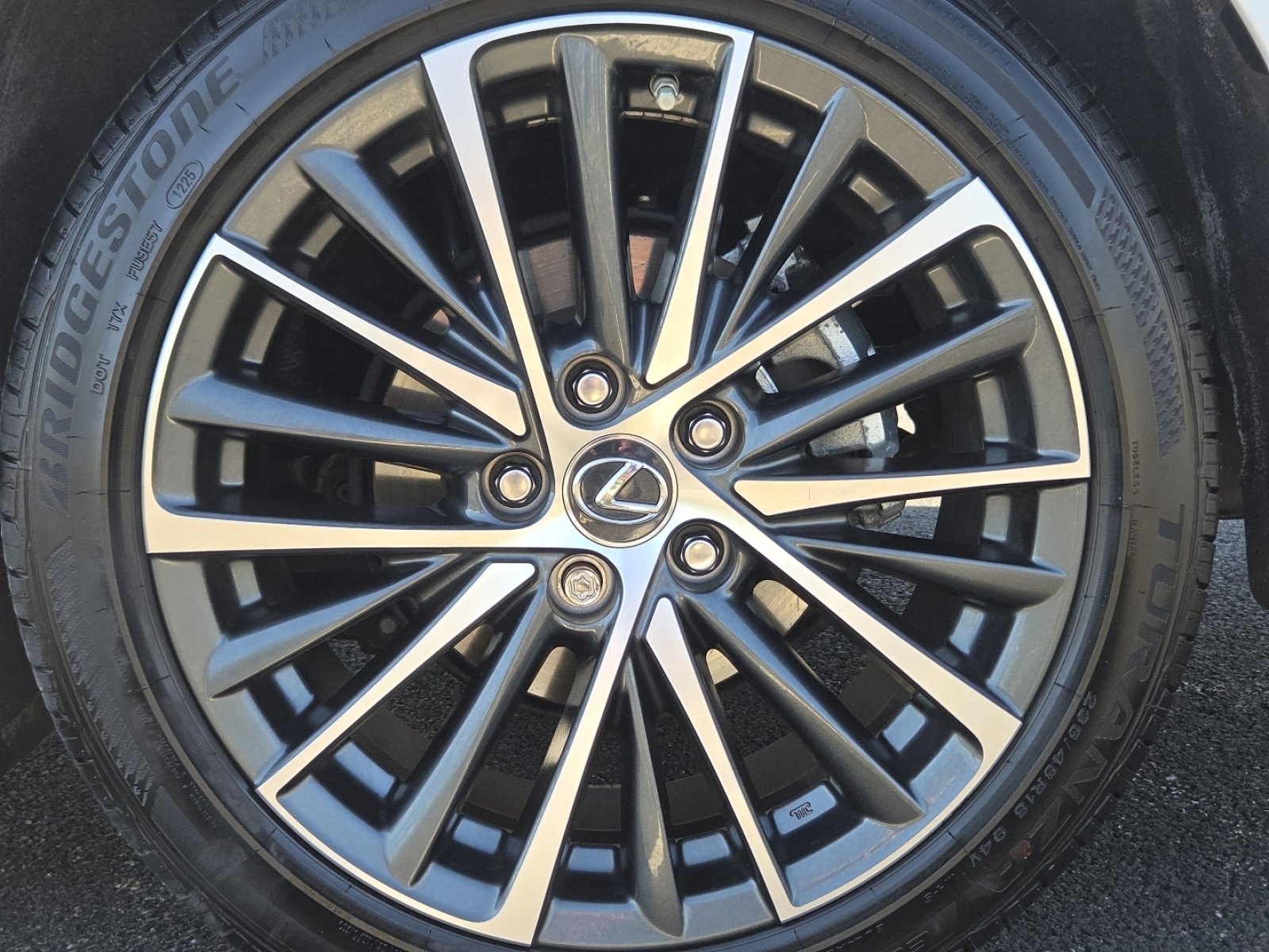 Used 2025 Lexus ES 300h w/ Premium Package FWD image 14