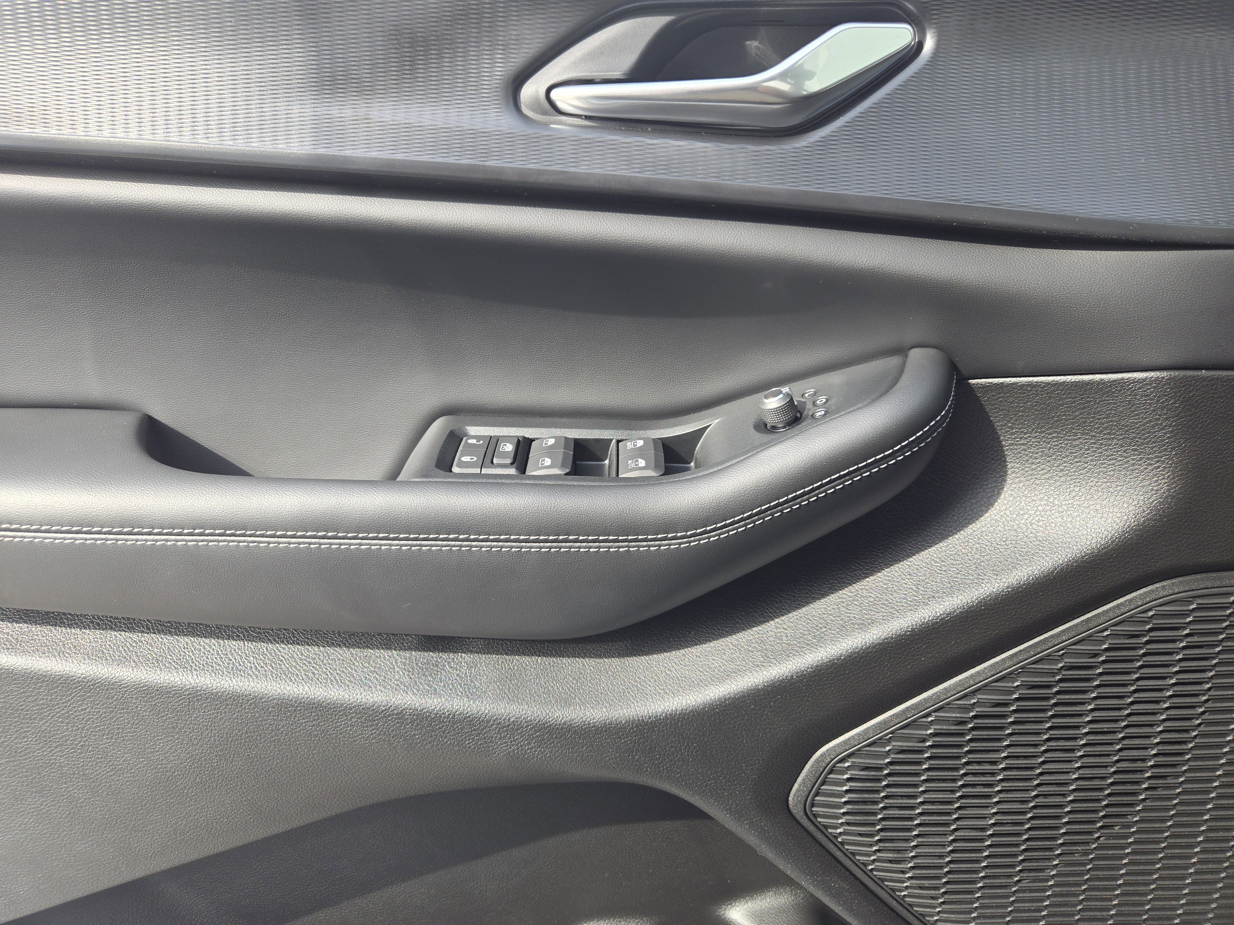 New 2026 Jeep Grand Cherokee Laredo image 18