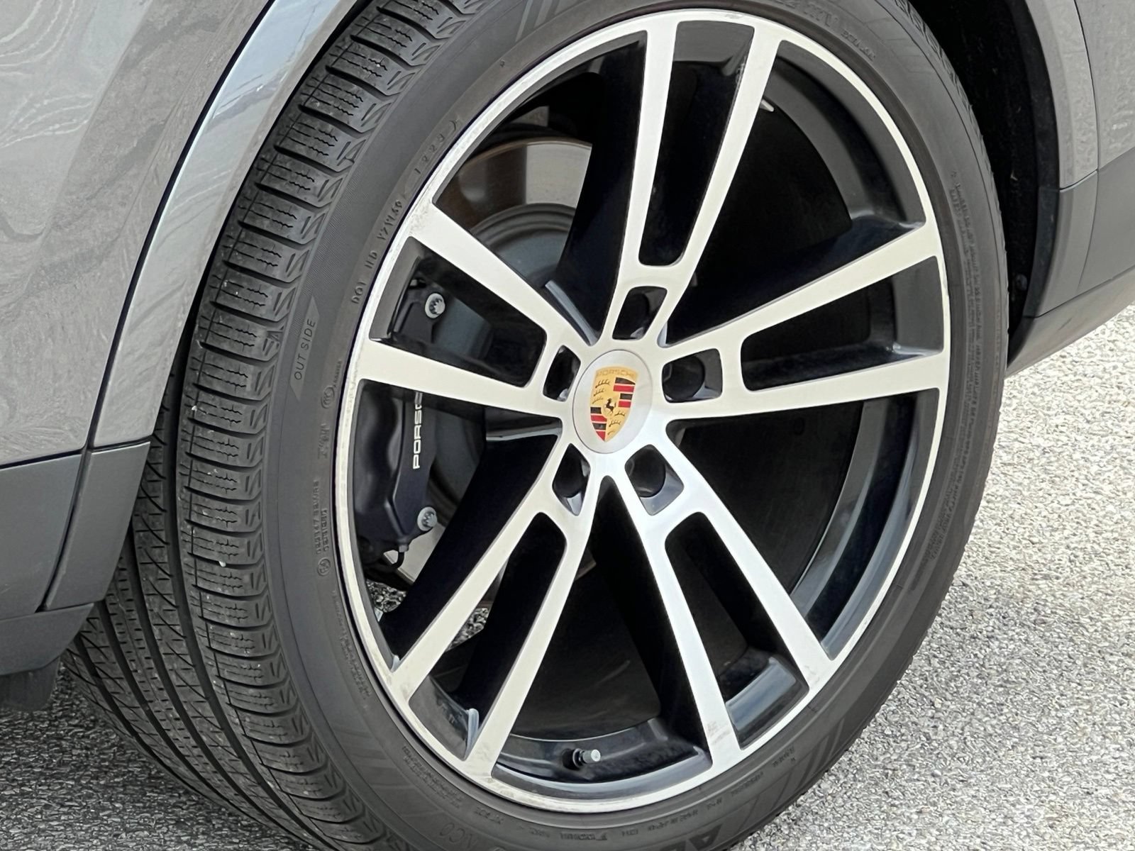 Certified 2024 Porsche Cayenne Coupe AWD/4WD image 14