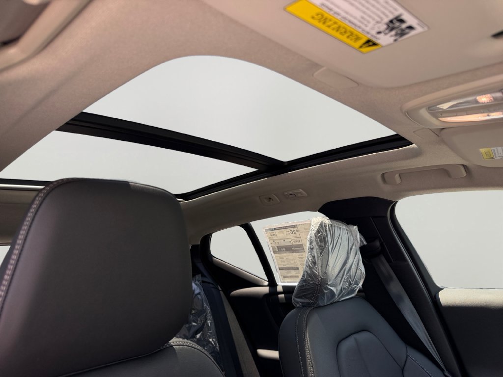 New 2026 Volvo XC40 B5 Plus w/ Protection Package Premier AWD/4WD image 5