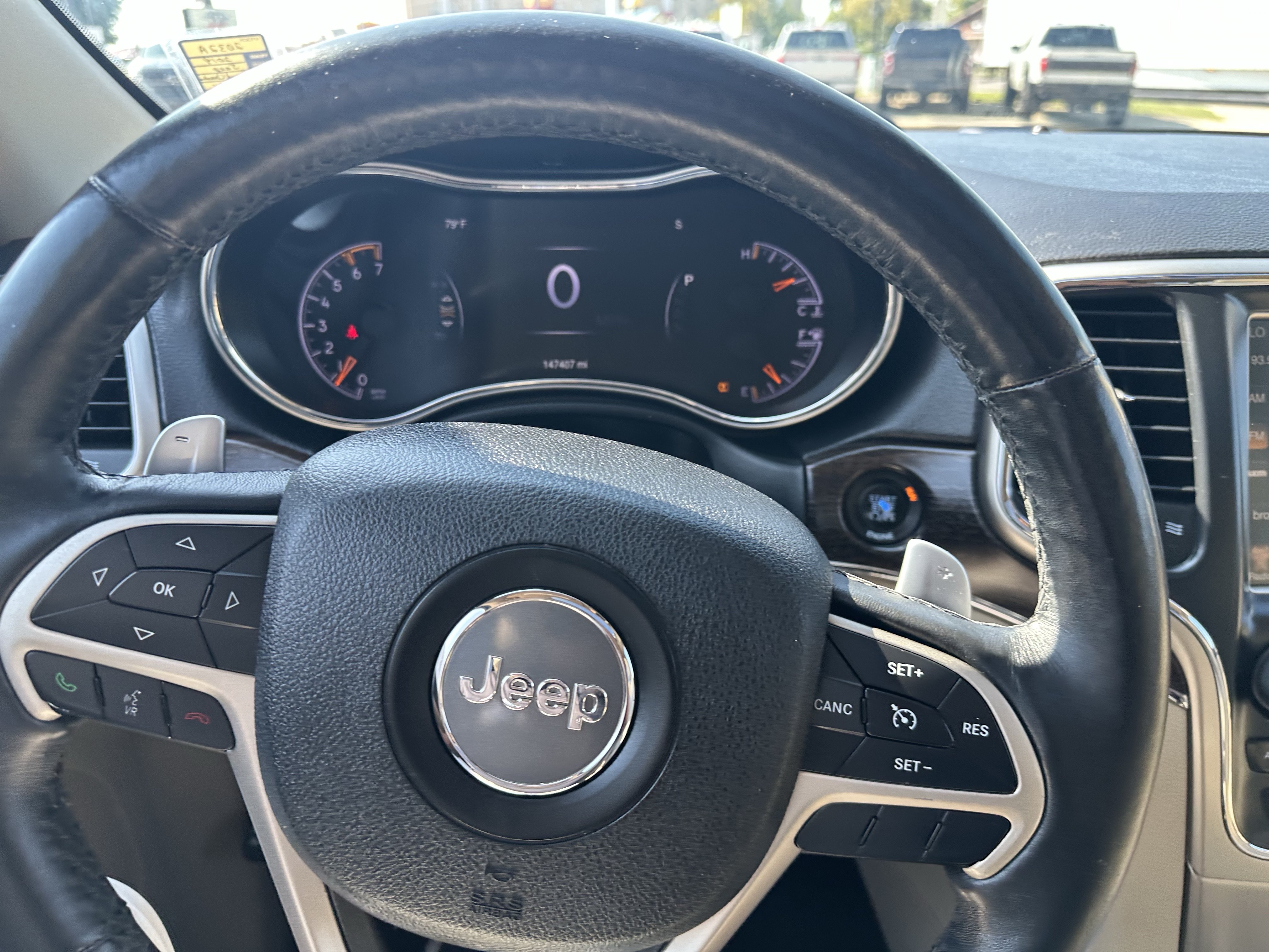 Used 2014 Jeep Grand Cherokee Limited w/ Trailer Tow Group IV AWD/4WD image 17