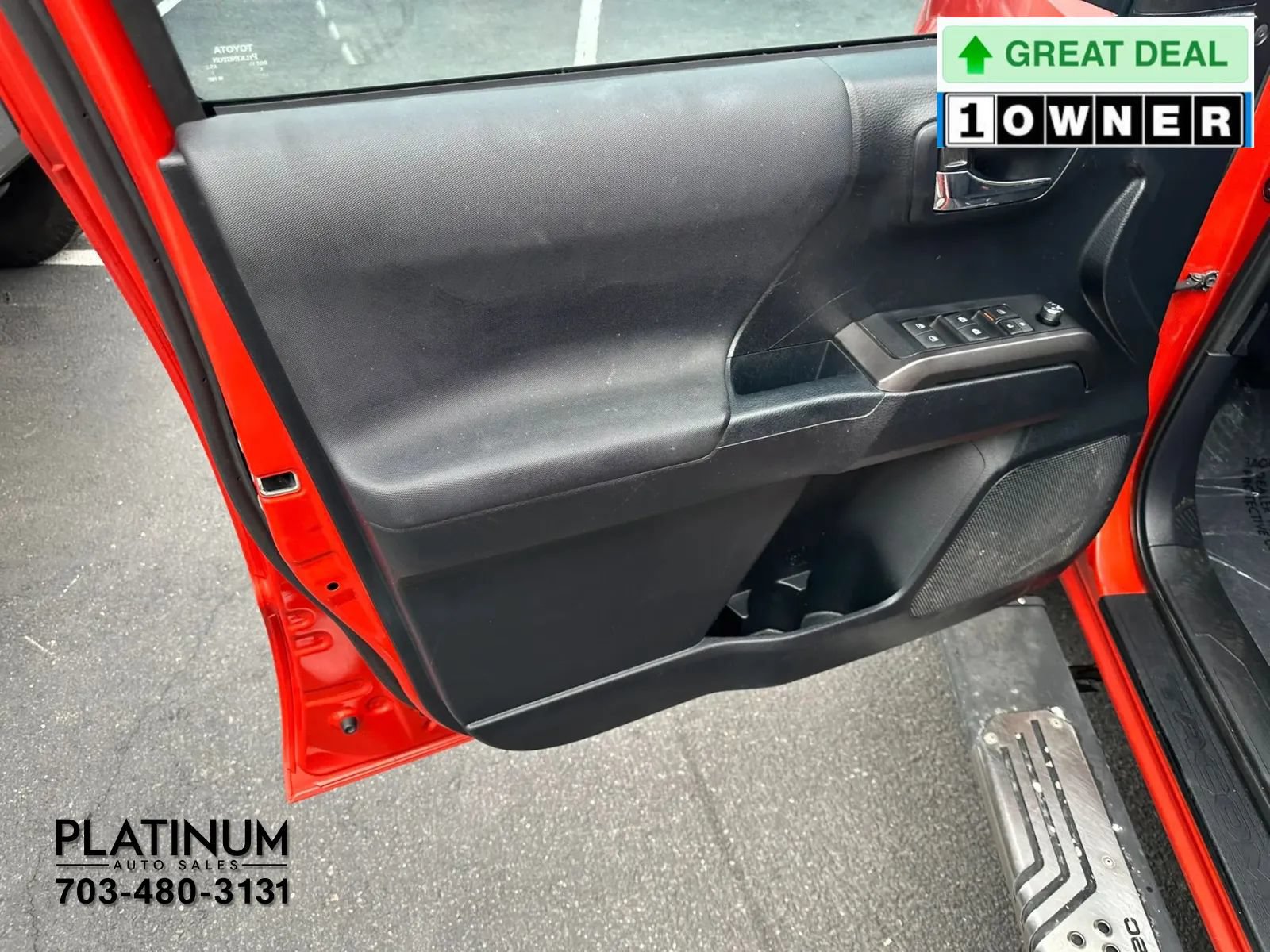 Used 2018 Toyota Tacoma TRD Sport AWD/4WD image 17