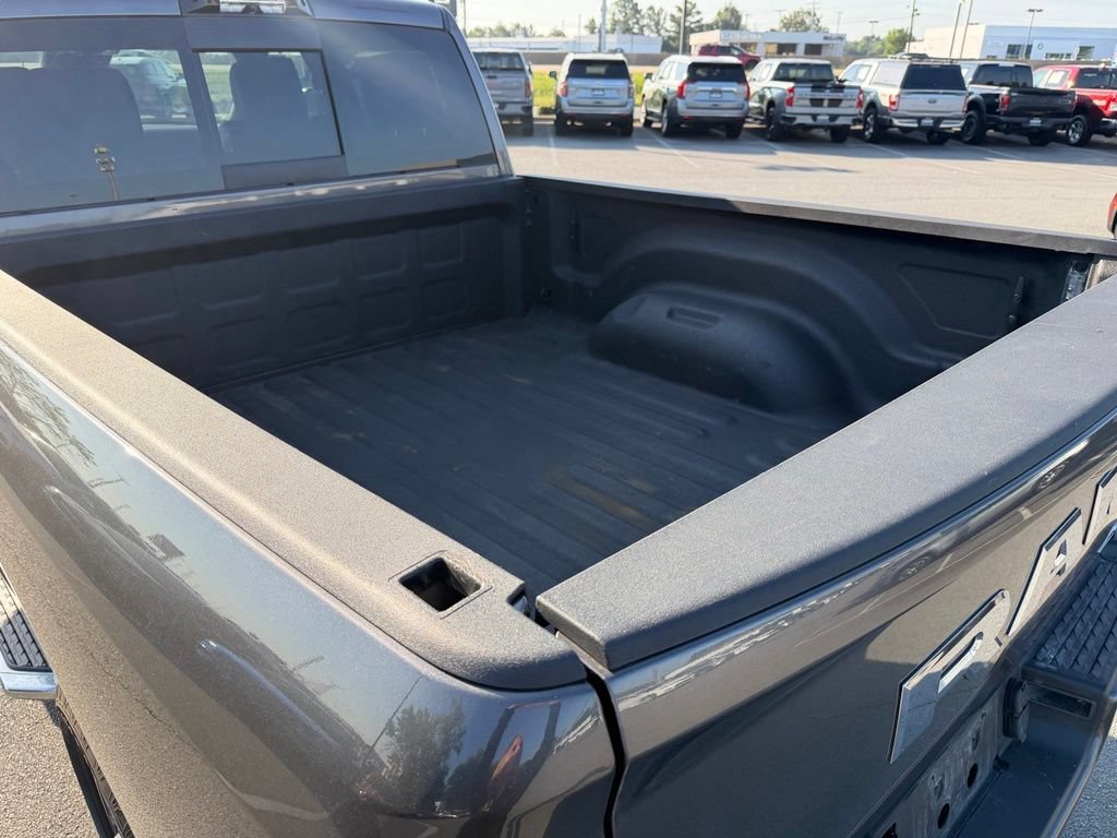 Used 2025 RAM 3500 Laramie AWD/4WD image 38