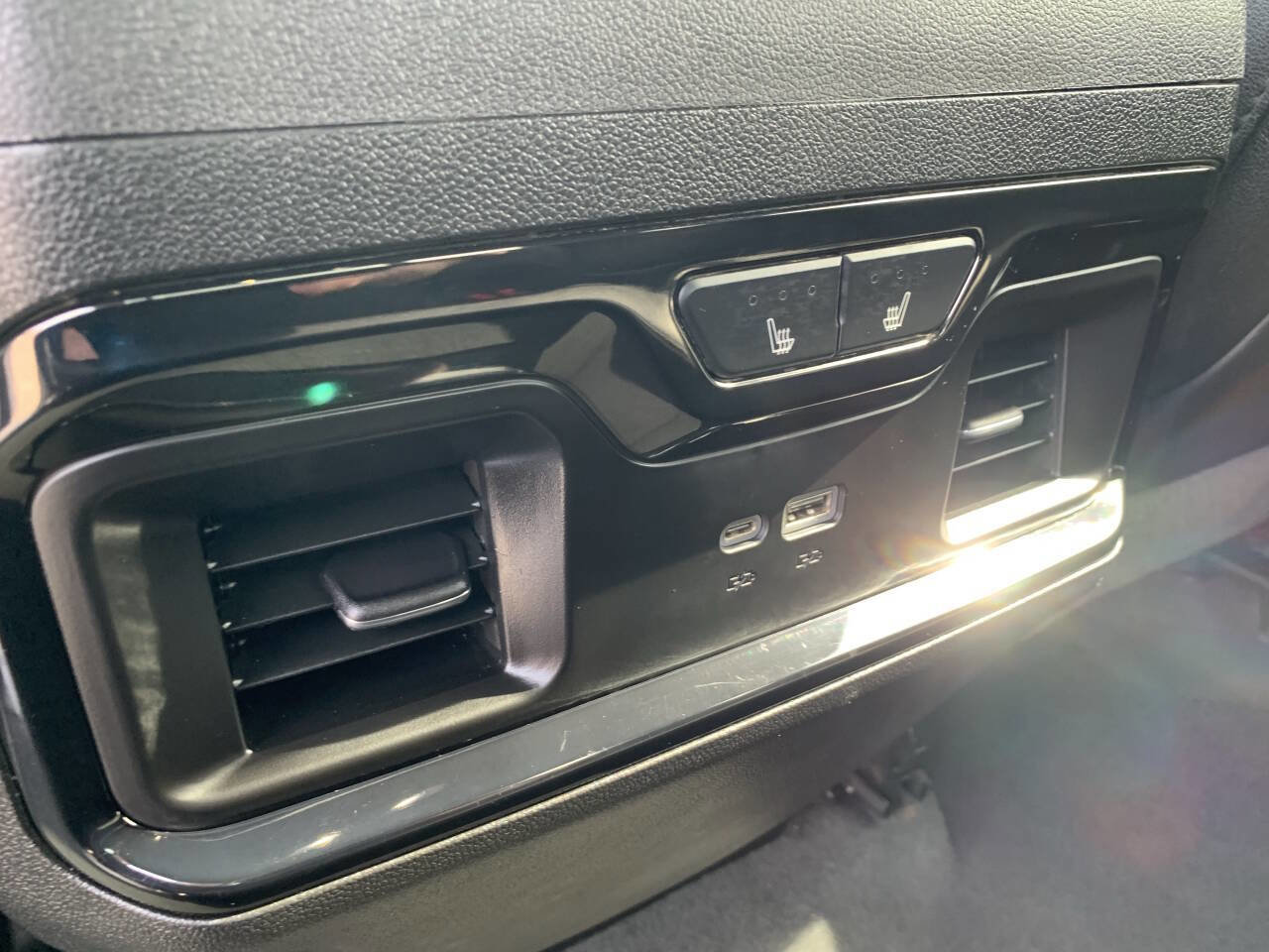 Used 2025 GMC Sierra 3500 AT4 w/ AT4 Premium Plus Package image 26