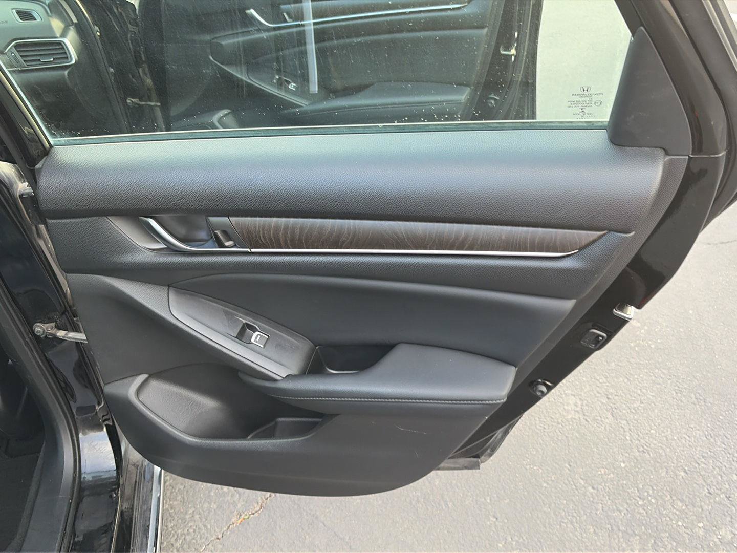 Used 2018 Honda Accord EX-L image 22