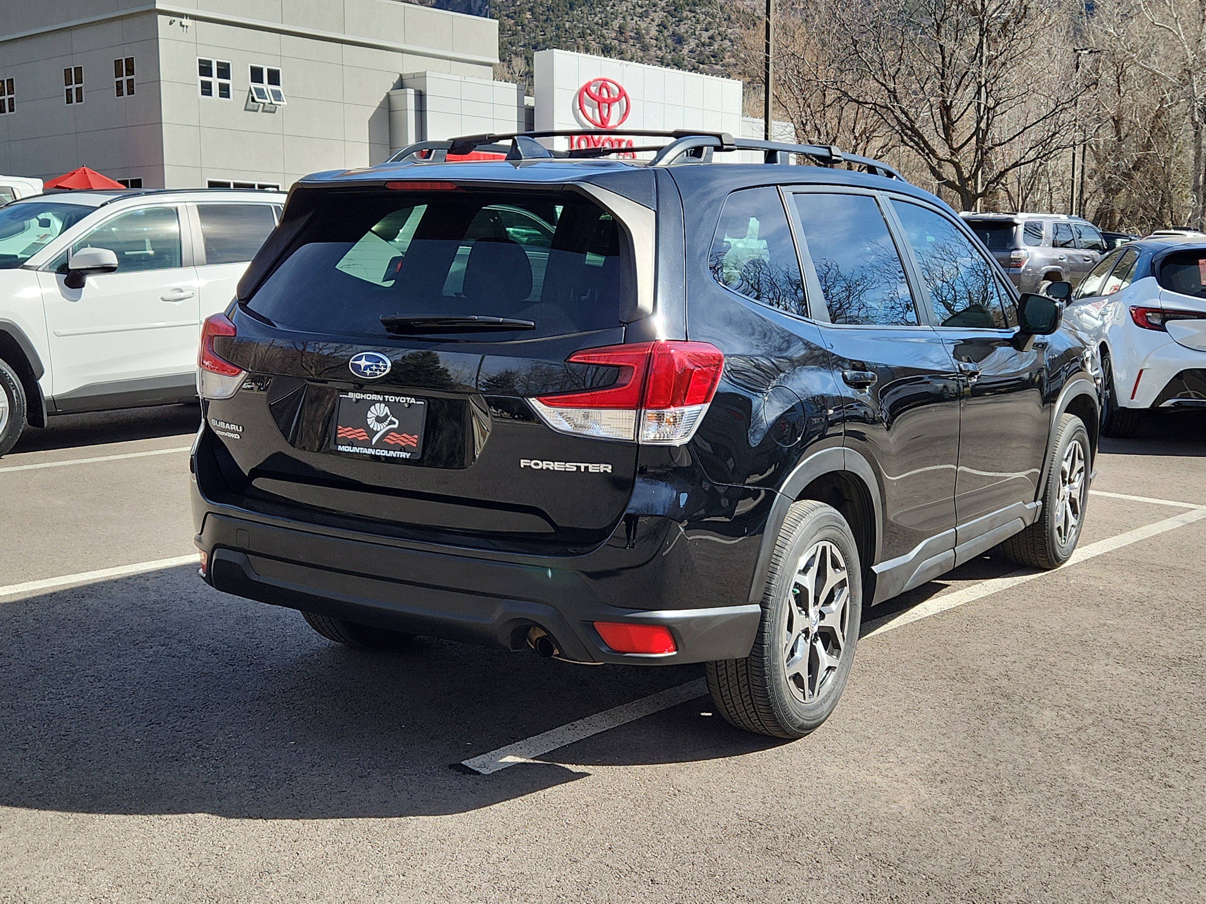 Used 2022 Subaru Forester Premium image 4
