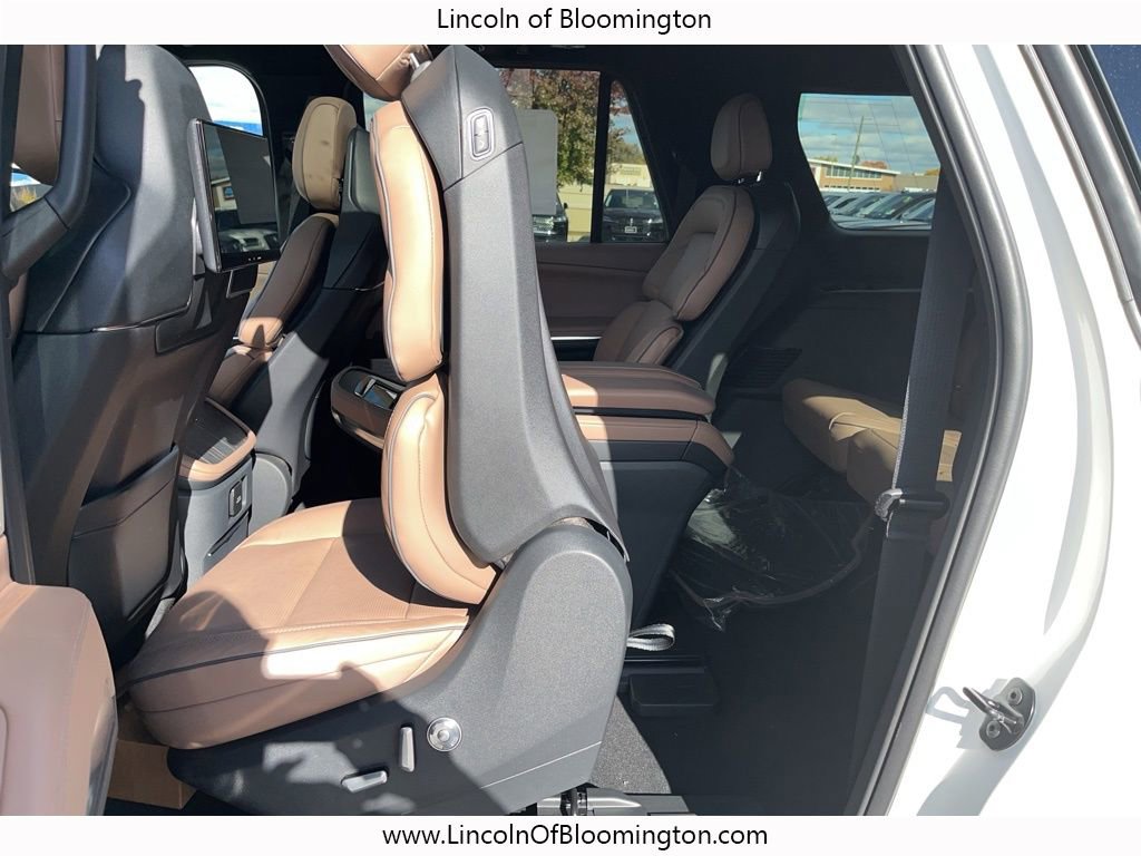 New 2025 Lincoln Navigator L Black Label AWD/4WD image 32