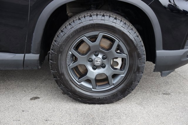 Certified 2025 Honda Pilot TrailSport image 9