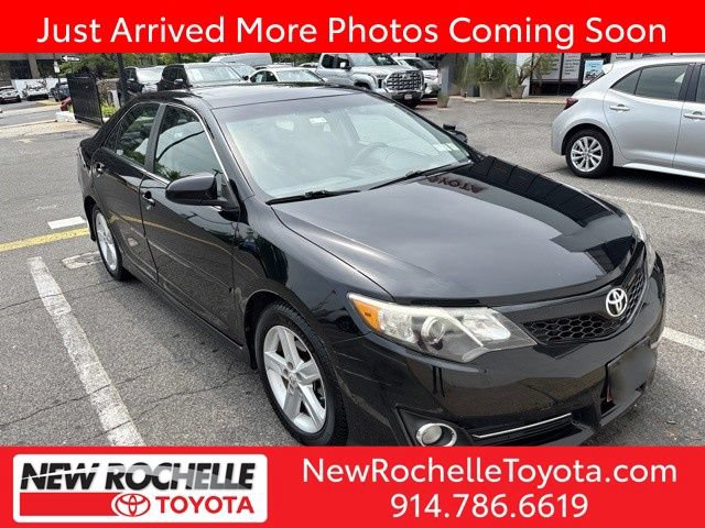 Used 2012 Toyota Camry SE w/ Leather Pkg FWD image 1