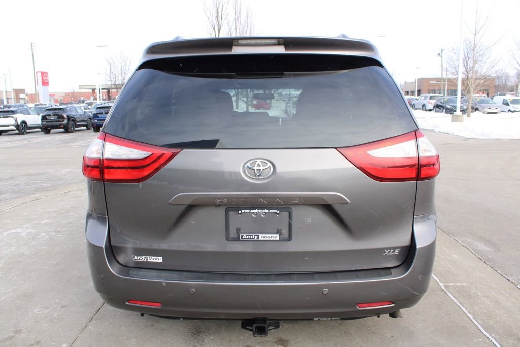 Used 2015 Toyota Sienna XLE Premium image 8