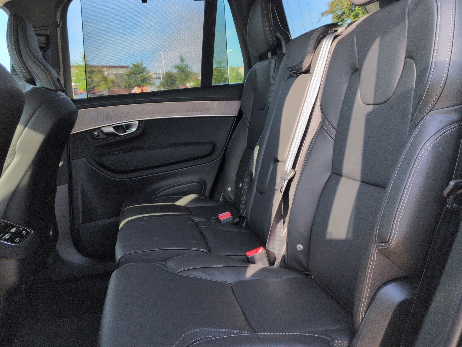 New 2026 Volvo XC90 B6 Ultra image 25