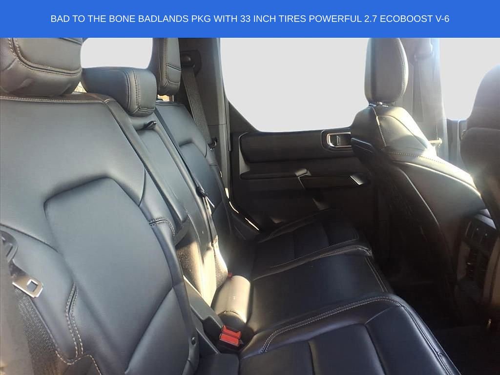Used 2025 Ford Bronco Badlands image 13