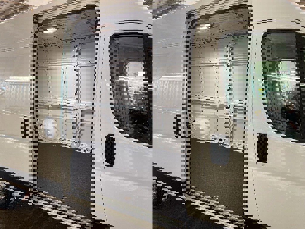 New 2025 RAM ProMaster 2500 w/ Convenience Group image 7