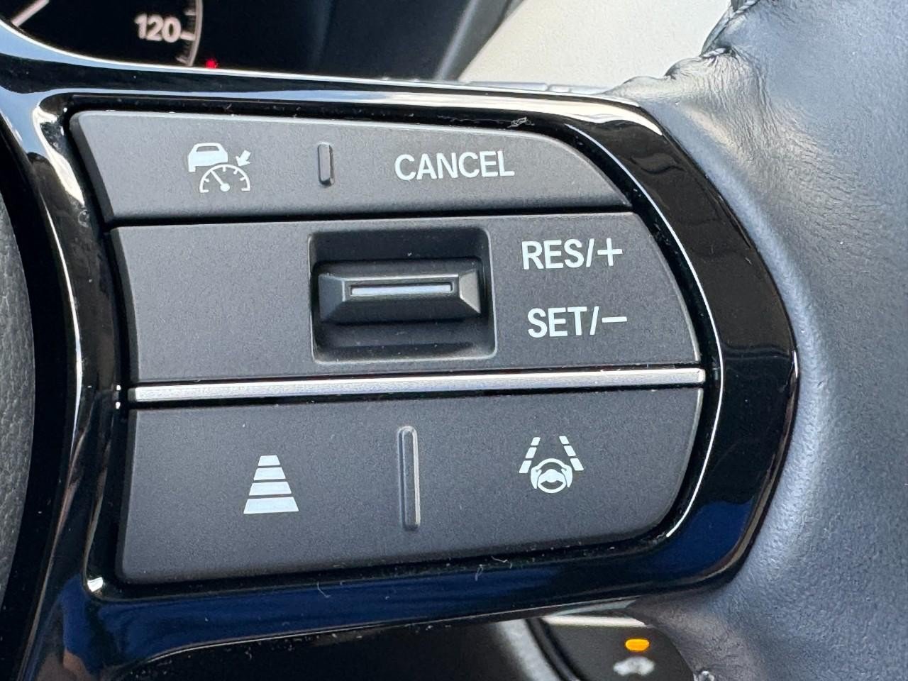 Certified 2024 Honda HR-V EX-L image 20