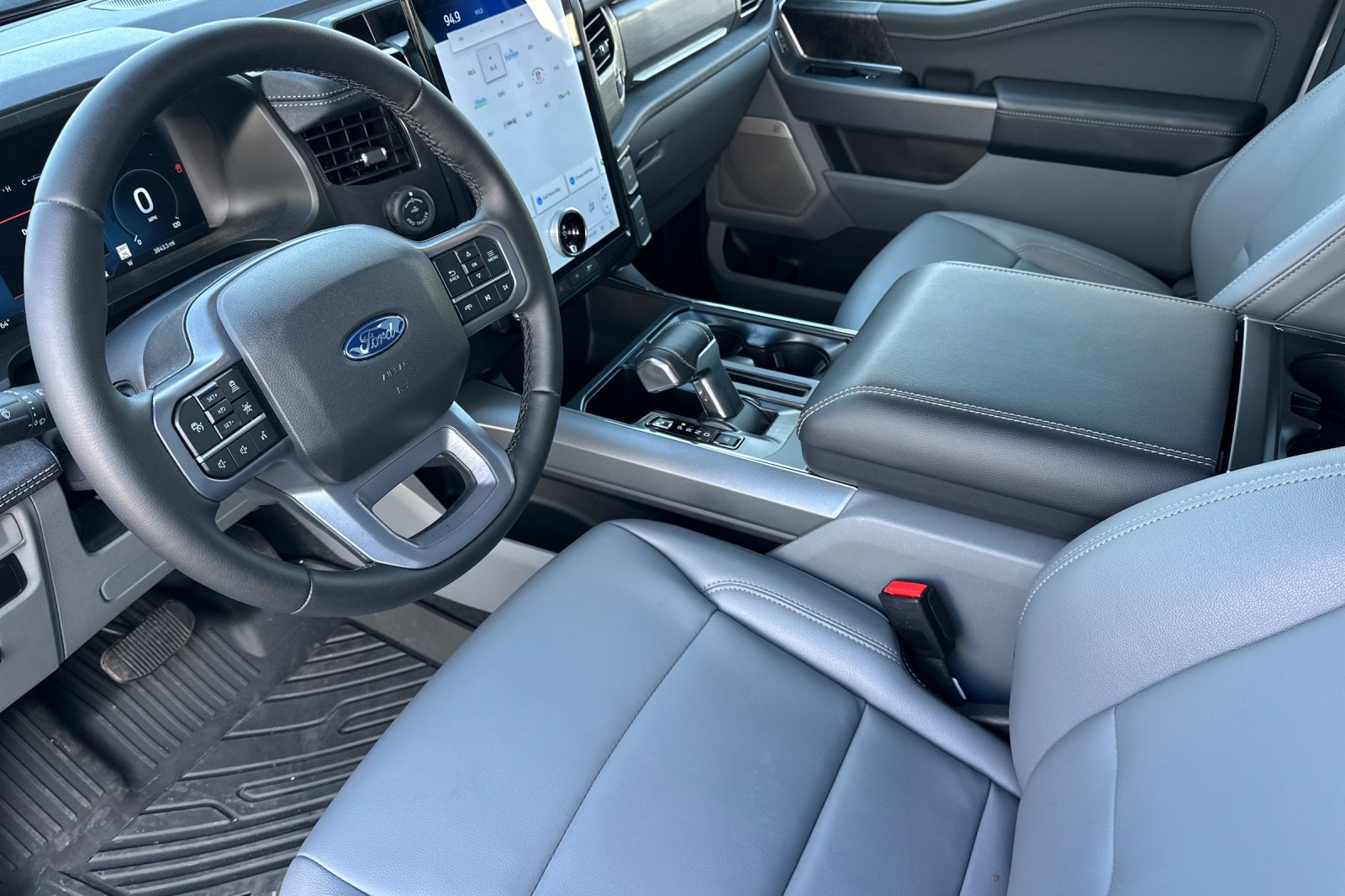 Used 2025 Ford F150 Lightning Flash AWD/4WD image 9