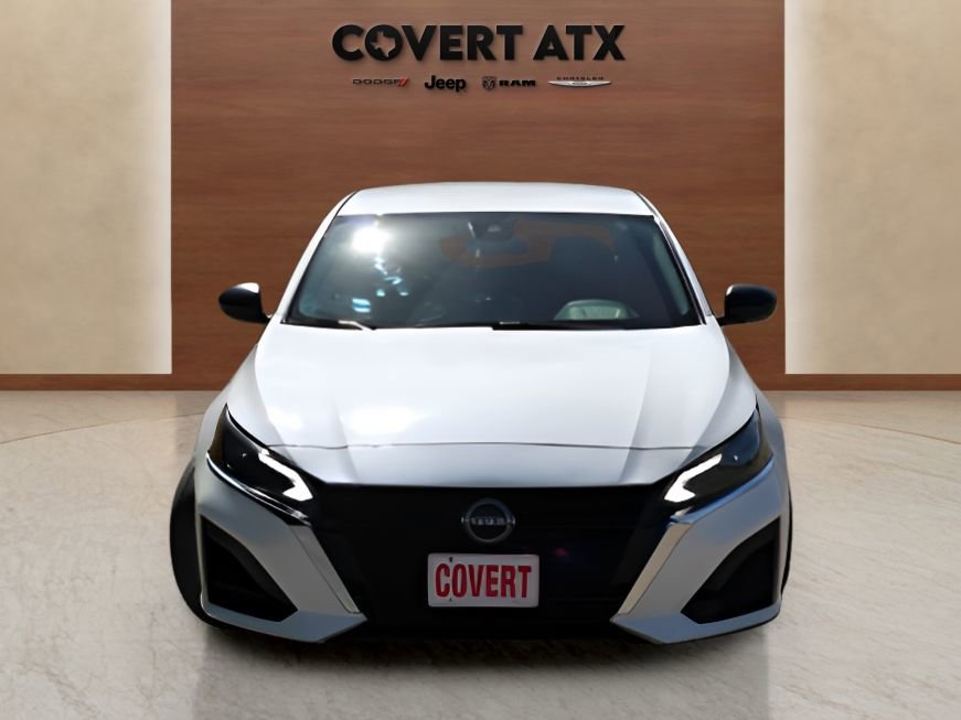 Used 2024 Nissan Altima 2.5 SV image 8