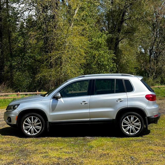 Used 2013 Volkswagen Tiguan S AWD/4WD image 6